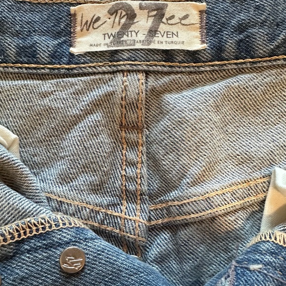 NWT Free People | We The Free Lasso Short Frayed-Hem Distressed Denim Size 27 - Picture 7 of 7